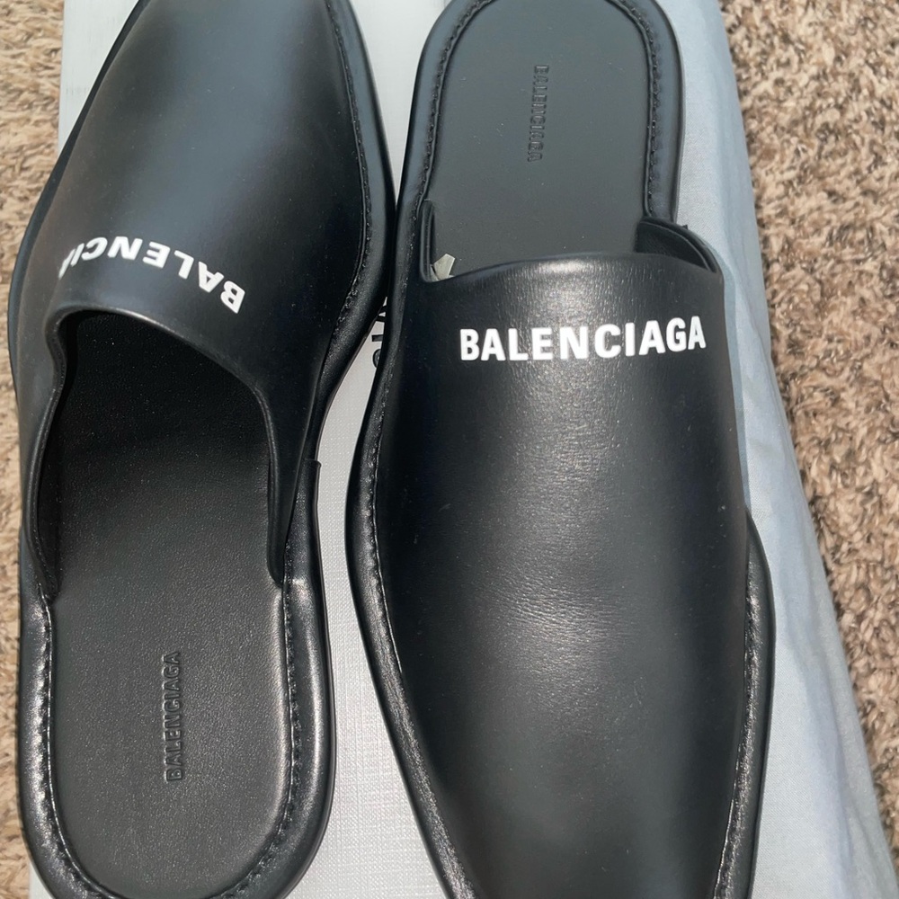 NWT Balenciaga black mules size 9